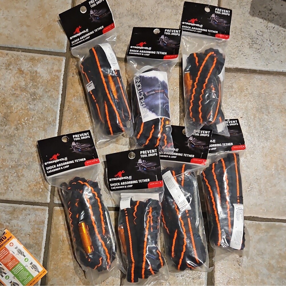 StrongHold‎ Shock Absorbing Tether Carabiner & Loop 6 ft BNGEXT253TLP-R